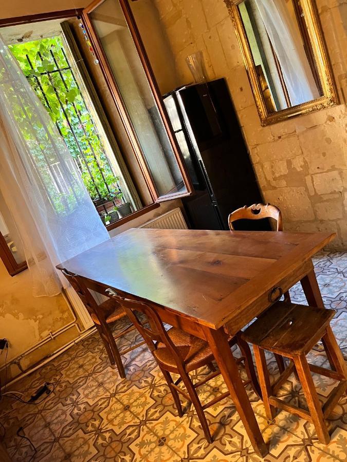 Le Donjon De La Roquette Apartment Arles Ngoại thất bức ảnh